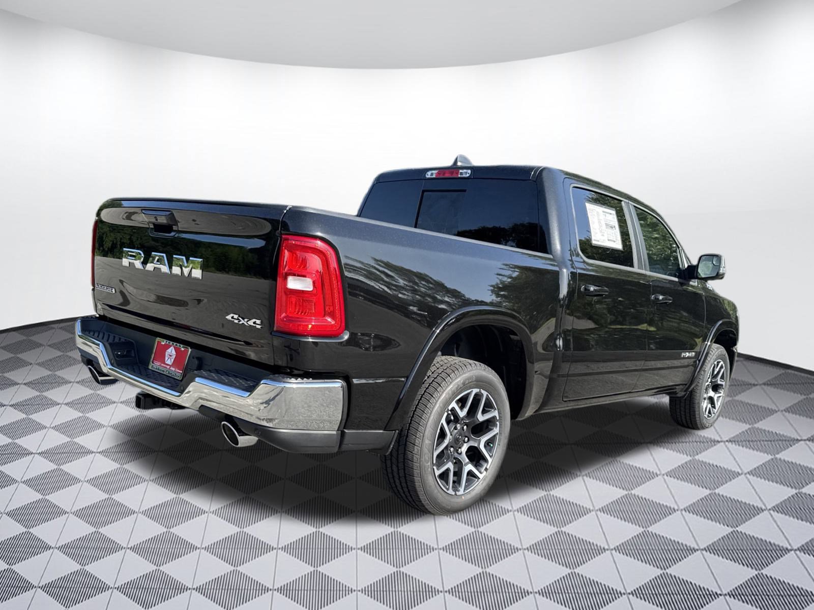 2025 Ram 1500 Laramie photo 3