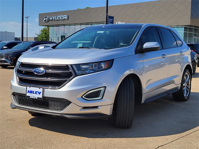 2018 Ford Edge Sport photo 2