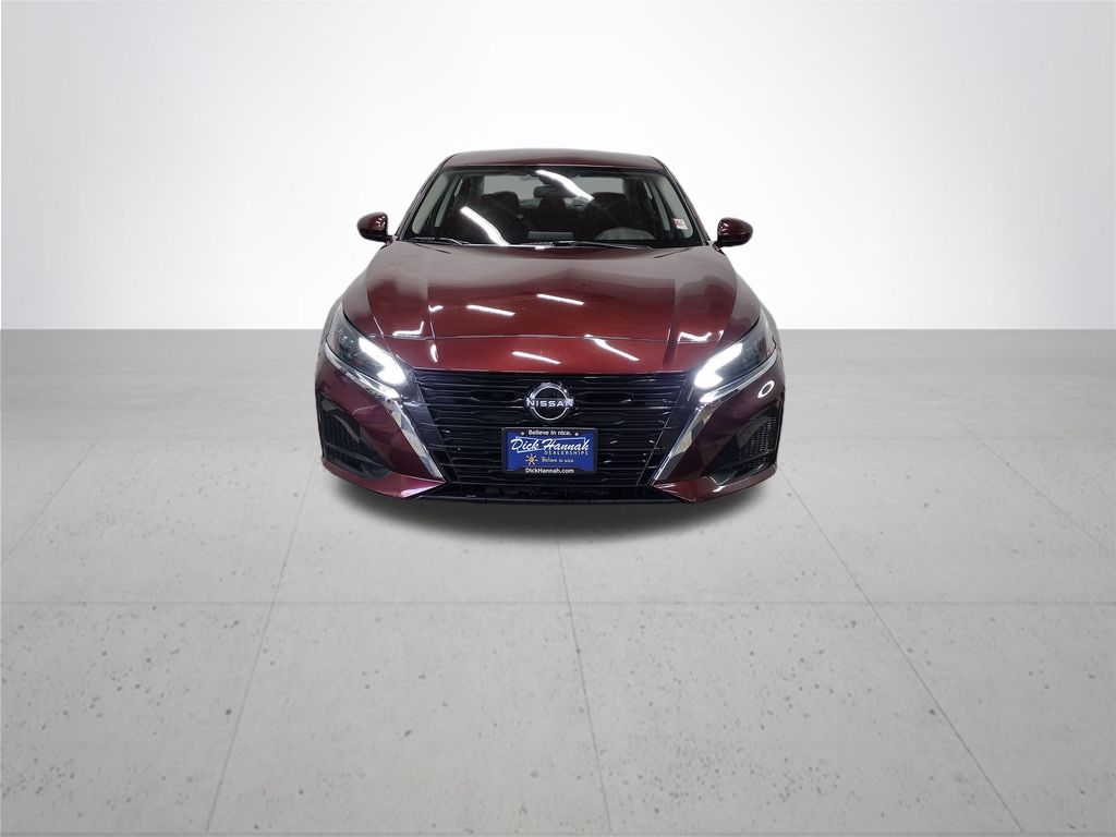 2023 Nissan Altima 2.5 SV photo 3