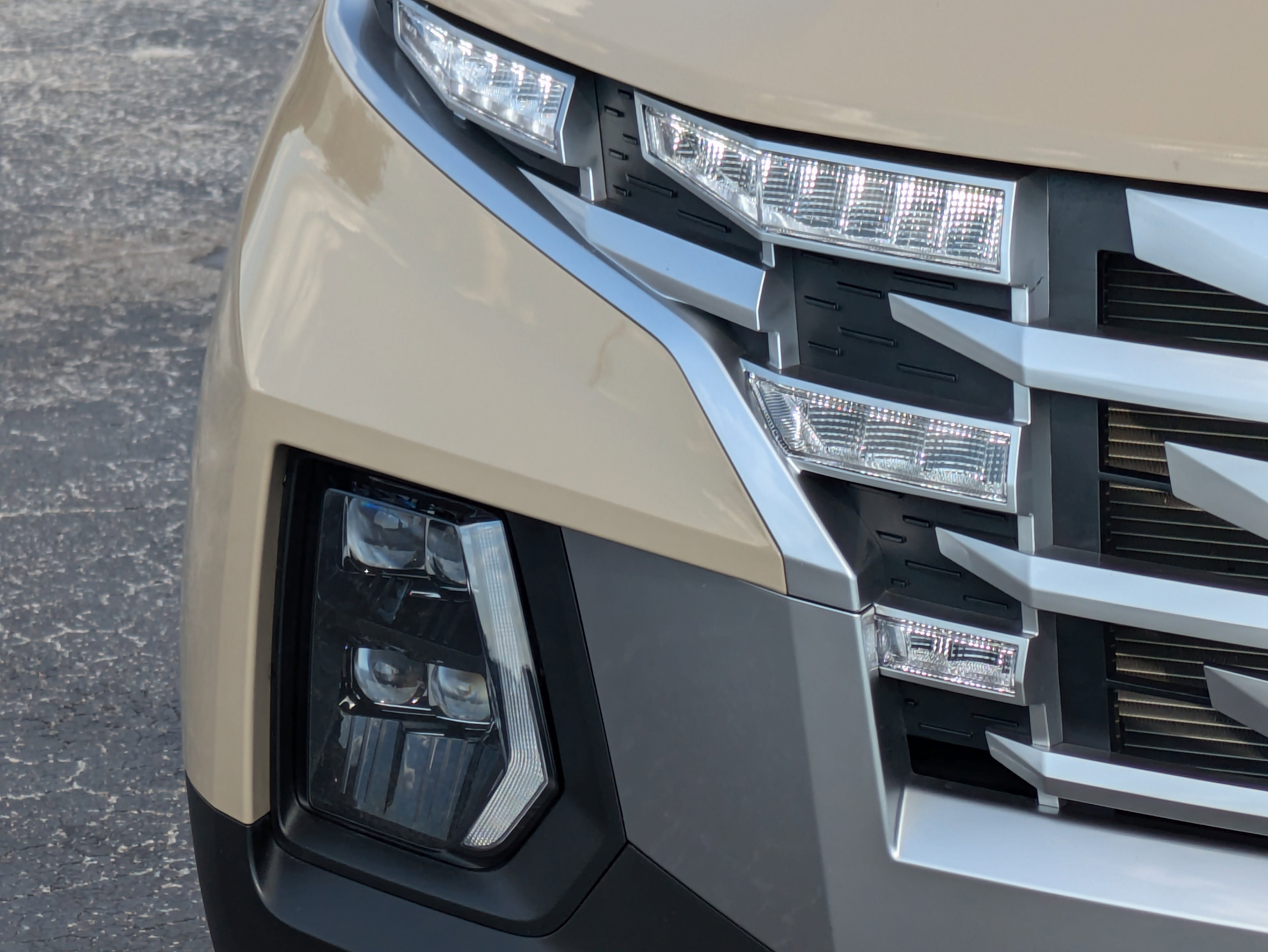 2024 Hyundai Santa Cruz SEL photo 2
