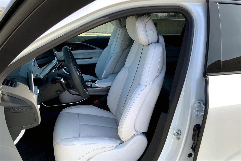 2025 Cadillac Lyriq Sport photo 11