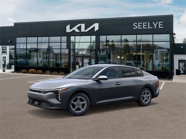 2025 Kia K4 LXS photo 3