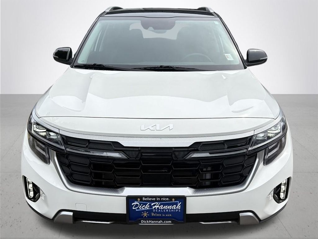 2024 Kia Seltos SX photo 2