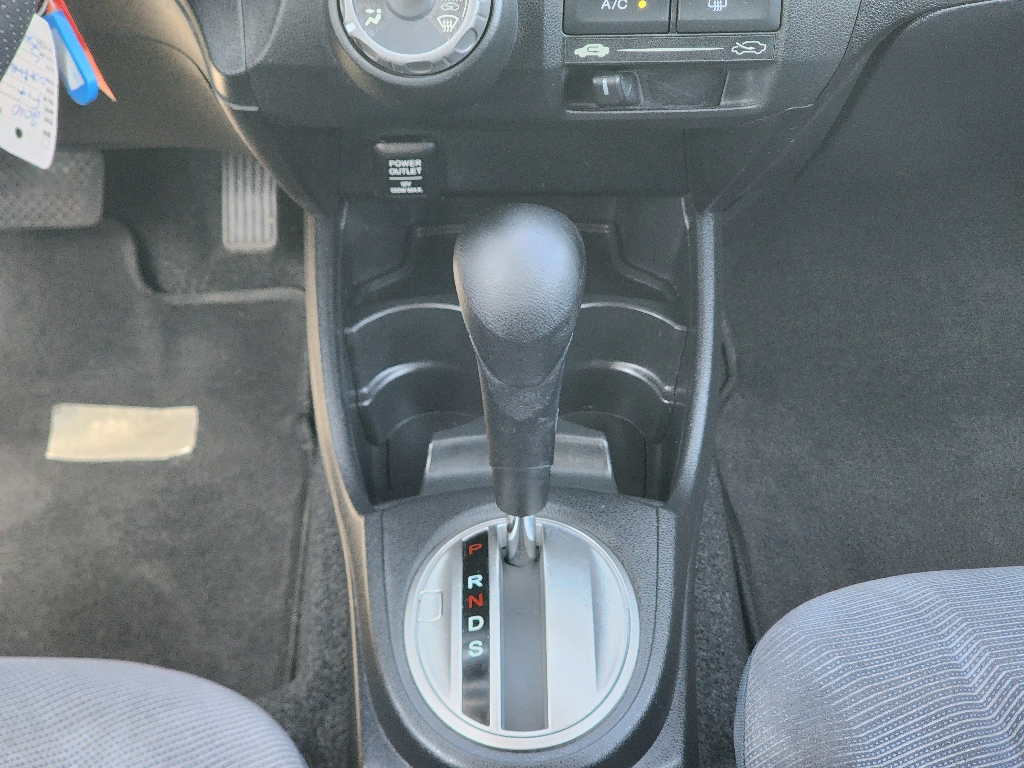2010 Honda Fit Sport photo 9