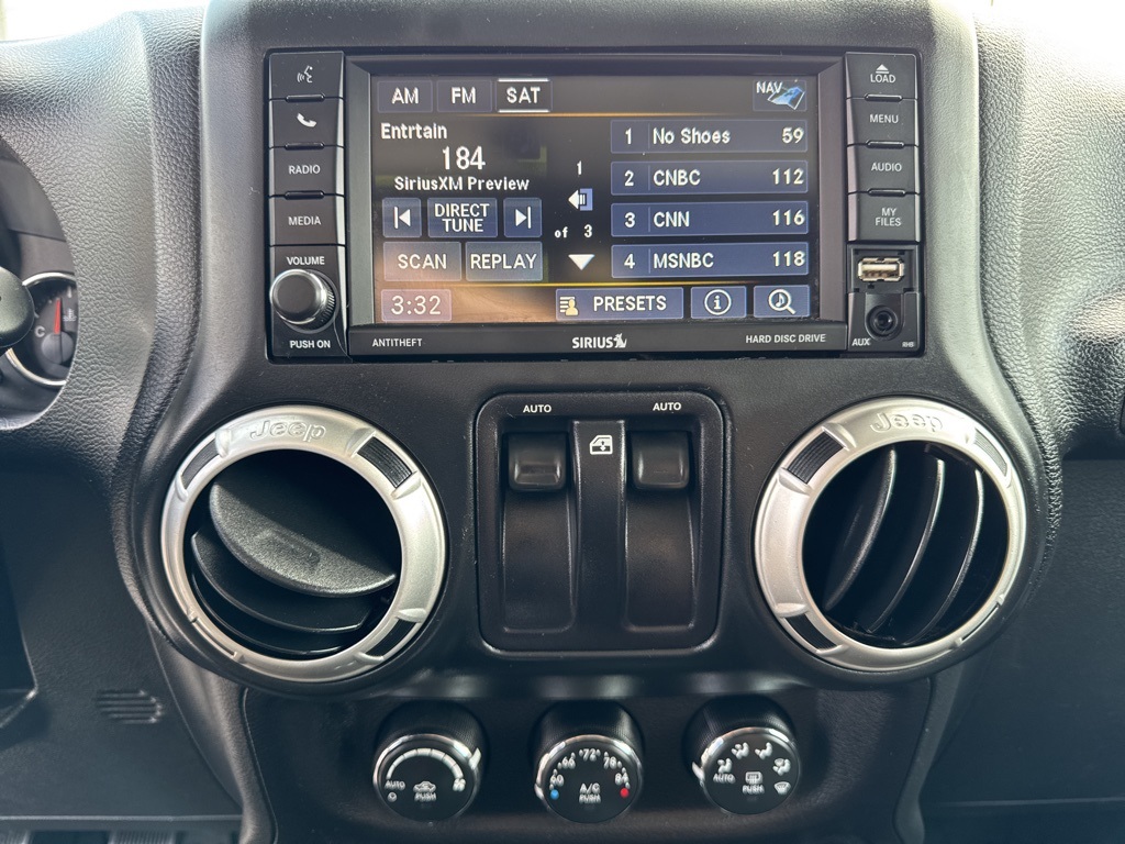 2017 Jeep Wrangler Rubicon photo 28