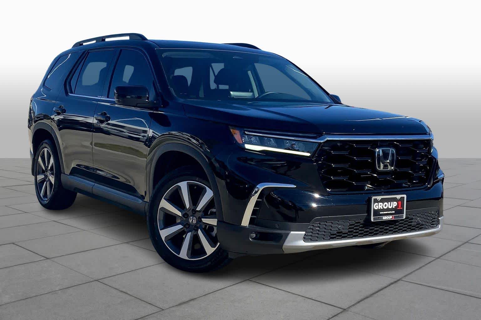 2024 Honda Pilot Touring photo 2