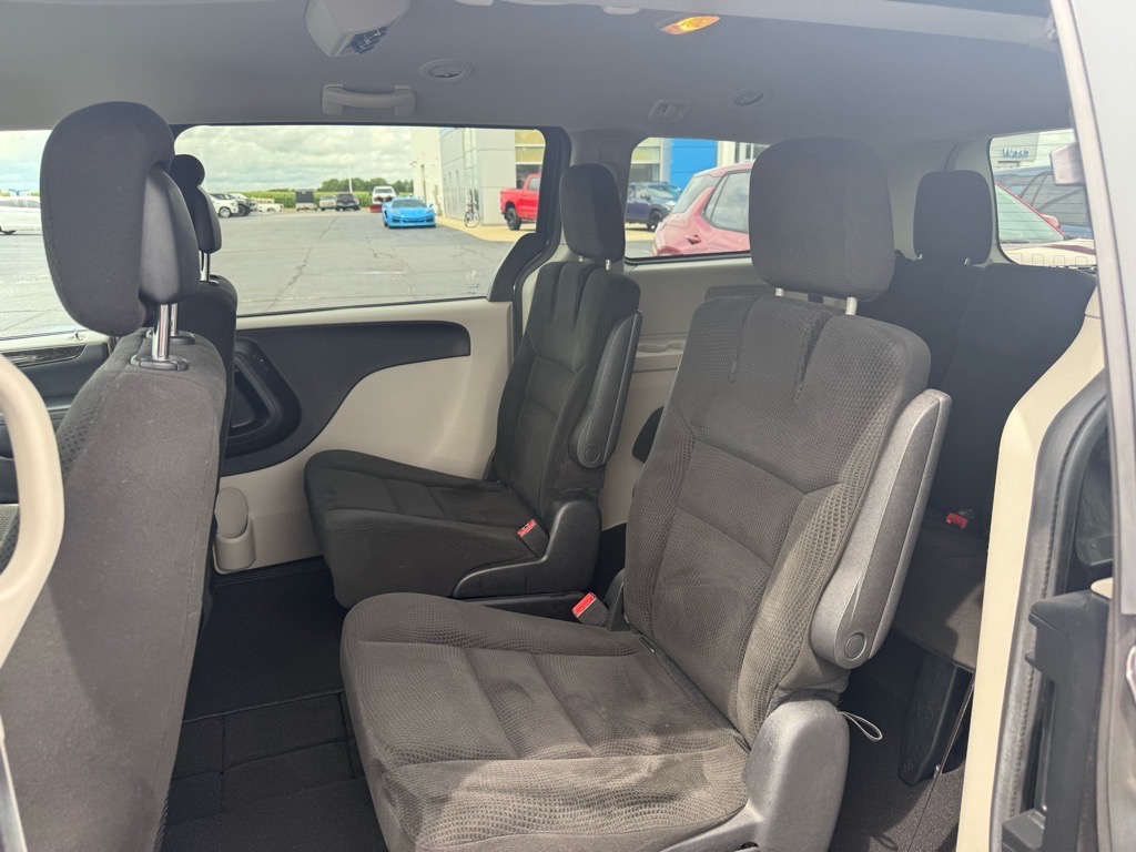 2016 Dodge Grand Caravan SXT photo 12
