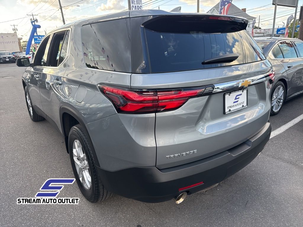 2023 Chevrolet Traverse LS photo 7