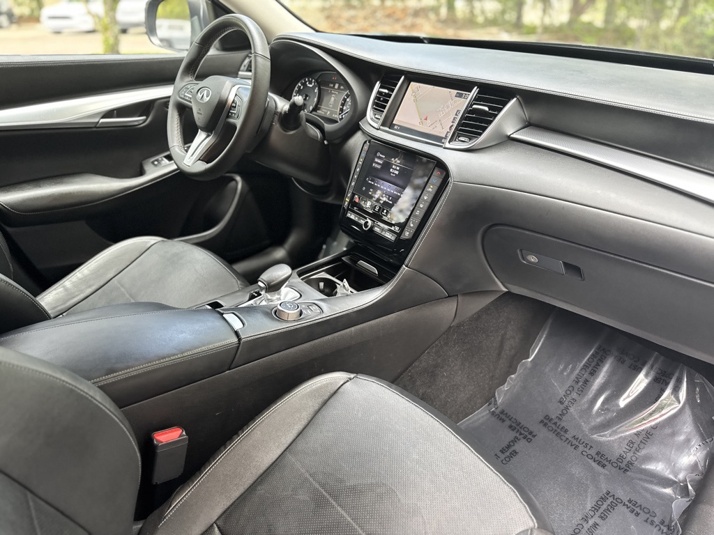 2022 Infiniti QX50 Essential photo 10