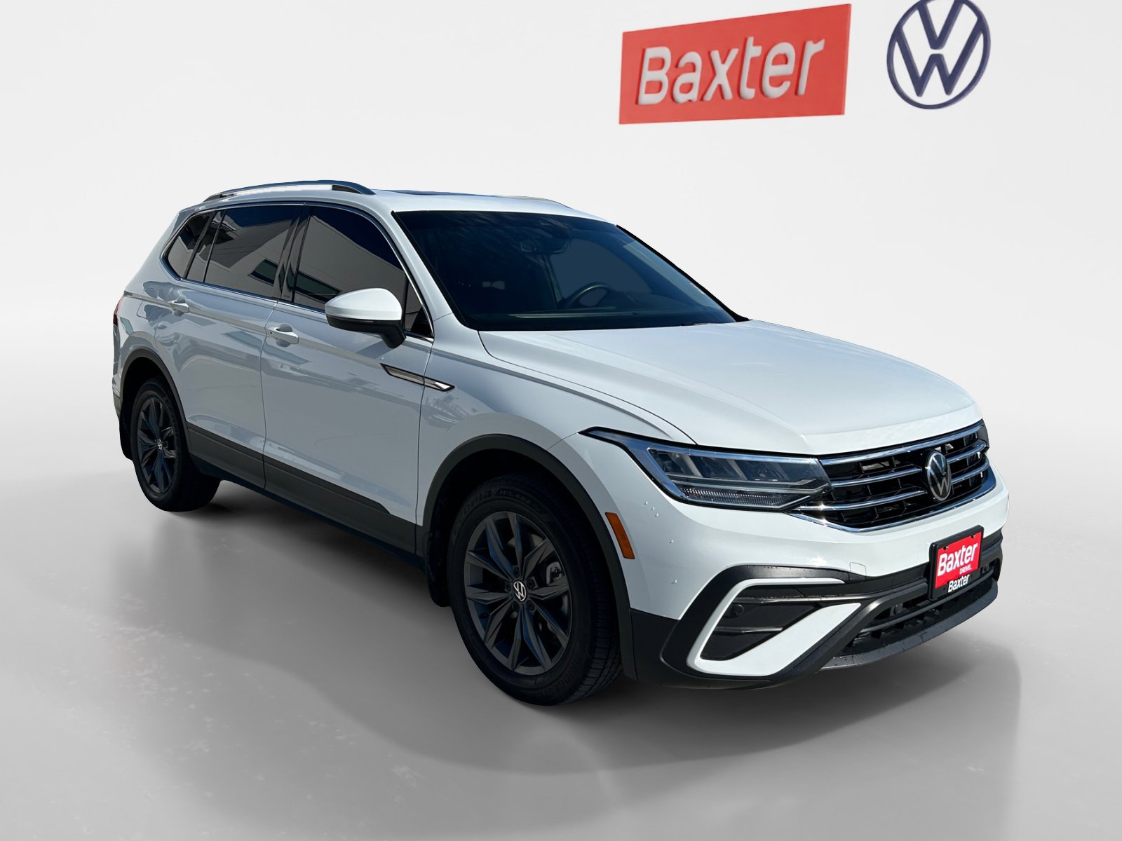 2022 Volkswagen Tiguan SE's photo