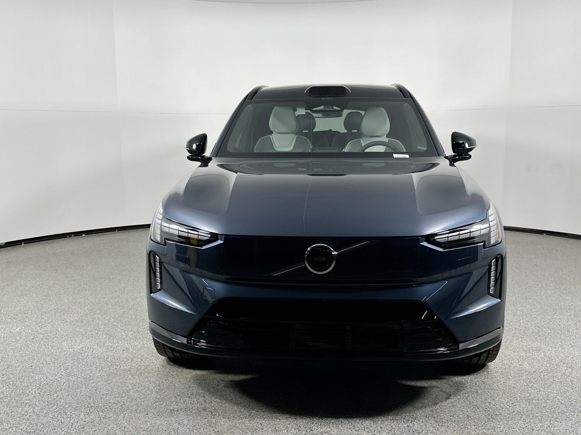 2025 Volvo EX90 Ultra photo 2