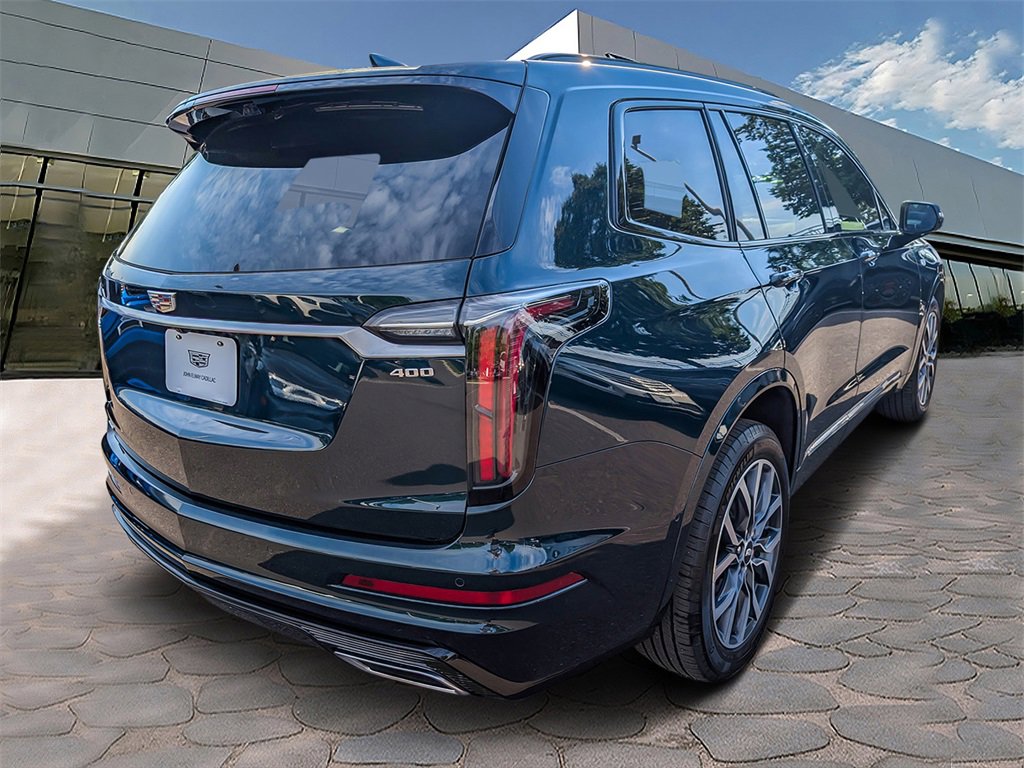 2025 Cadillac XT6 Sport photo 3