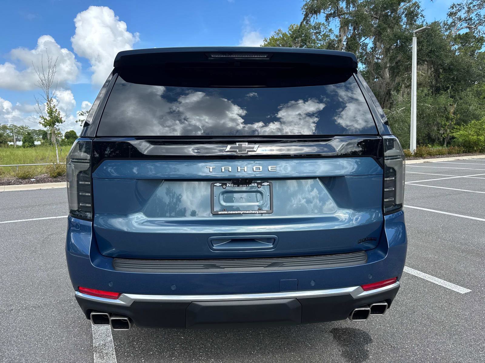2025 Chevrolet Tahoe High Country photo 3
