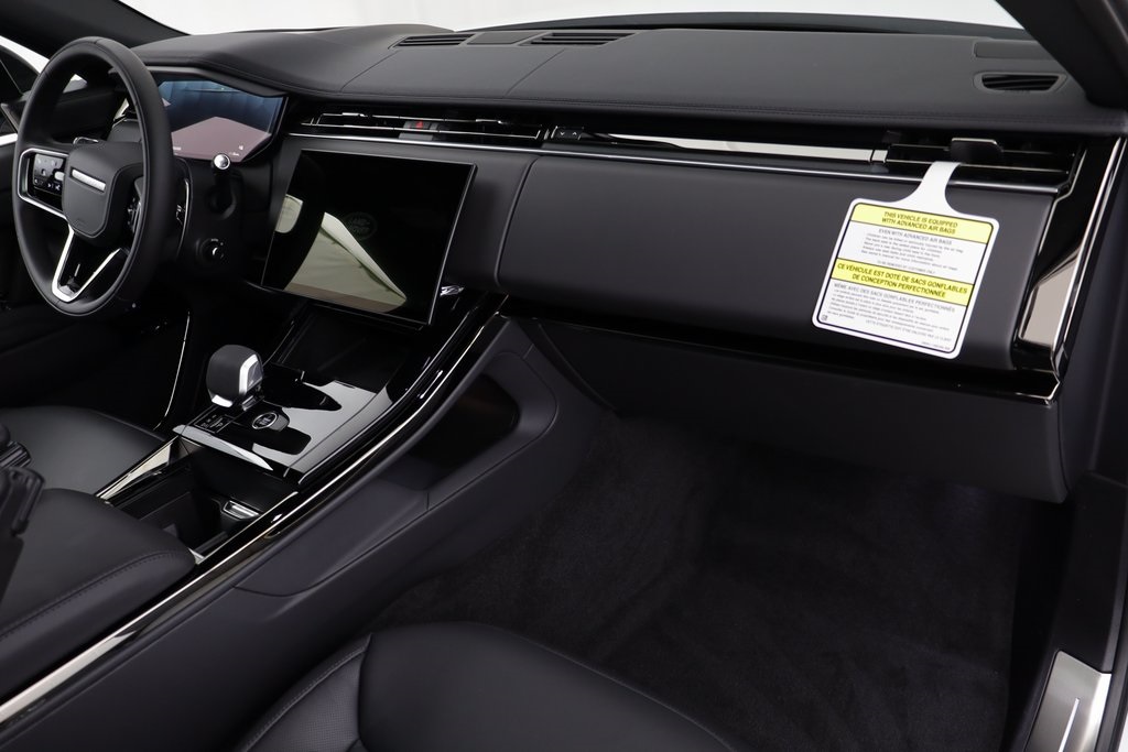 2025 Land Rover Range Rover Sport SE photo 15