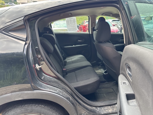 2018 Honda HR-V LX photo 3