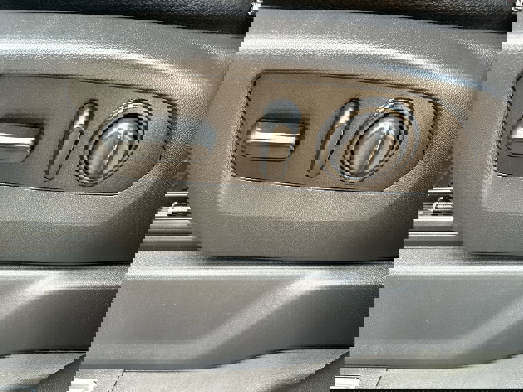 2021 Chevrolet Silverado 1500 LT photo 11