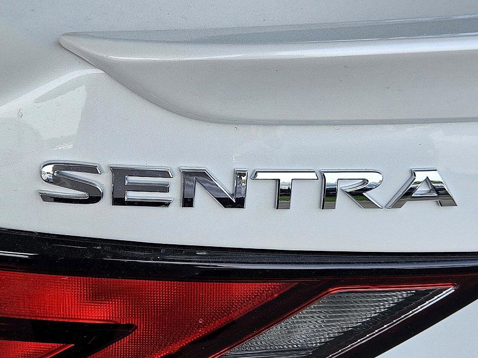 2025 Nissan Sentra SR photo 12