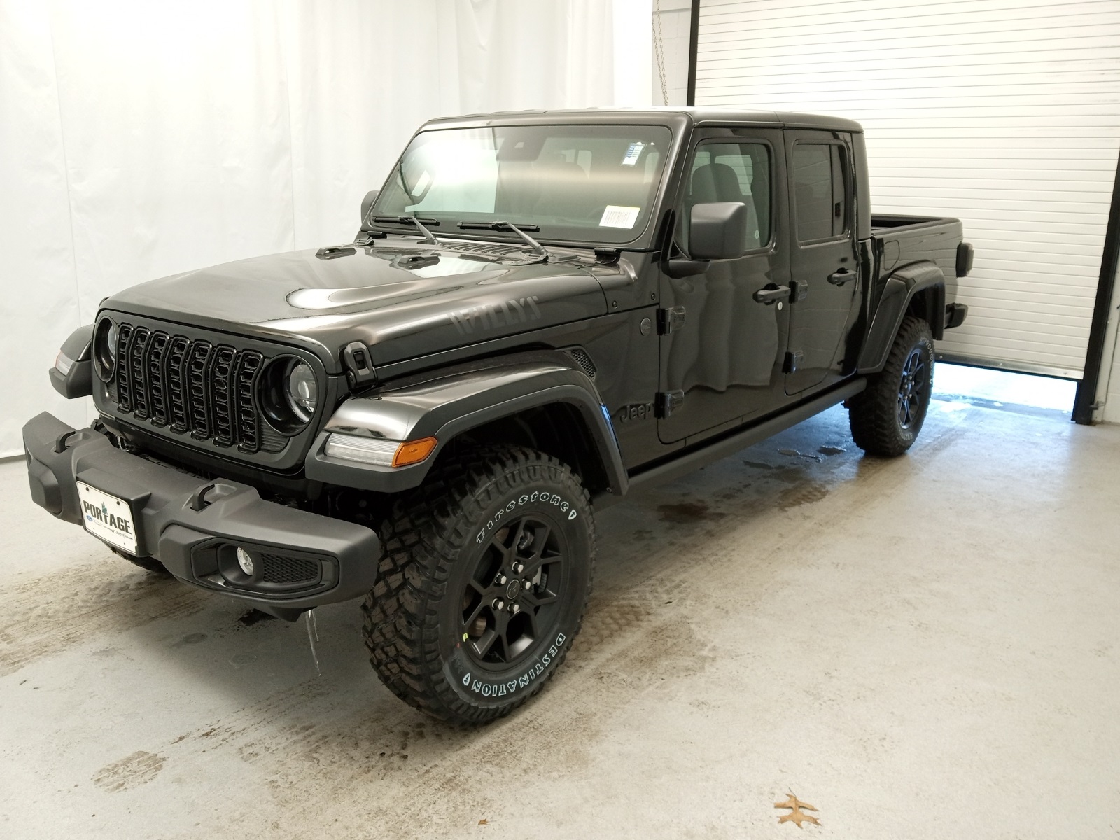 2025 Jeep Gladiator Willys photo 5