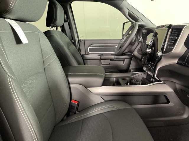 2026 Ram 2500 Big Horn photo 9