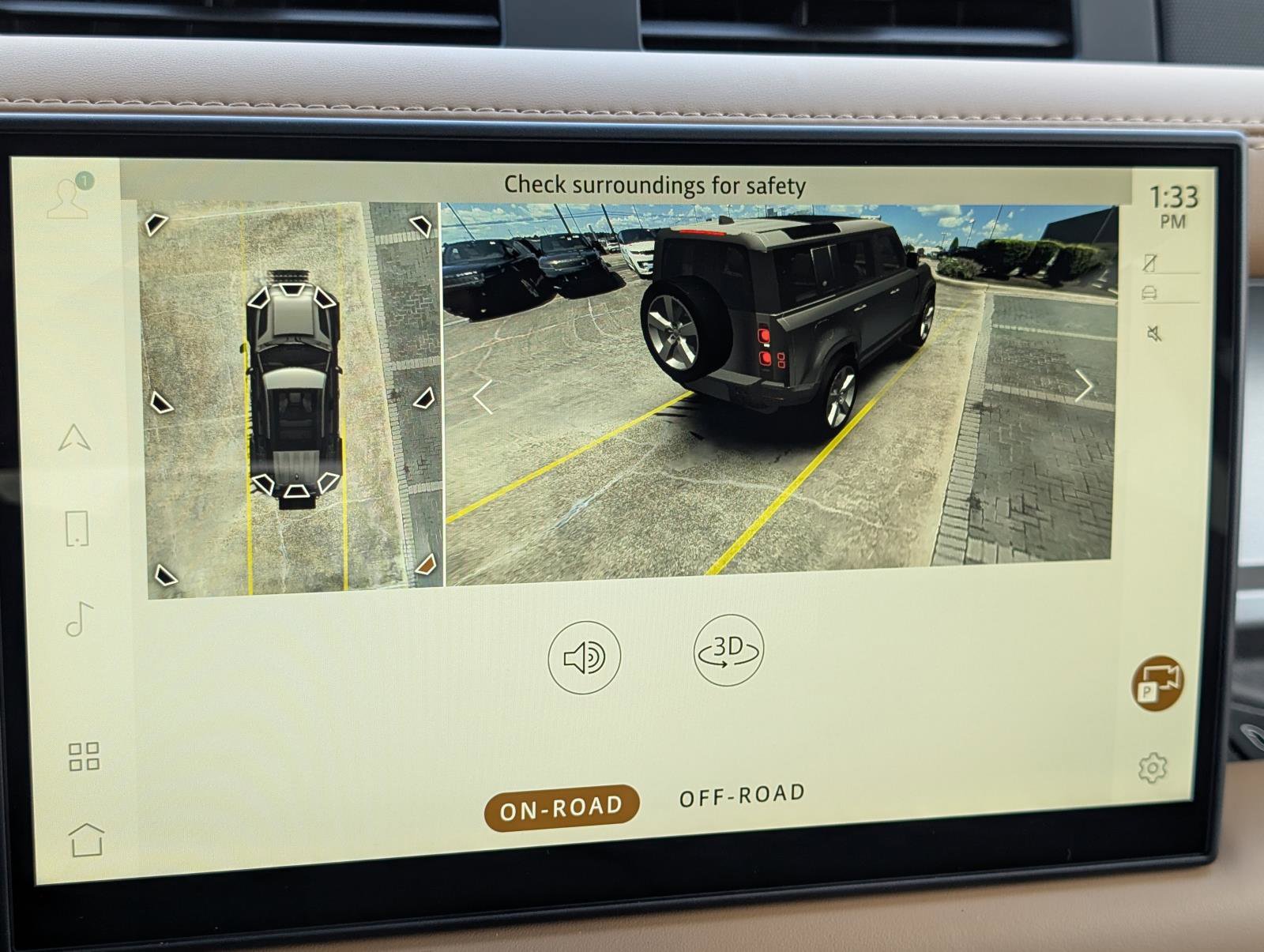 2025 Land Rover Defender 110 photo 17