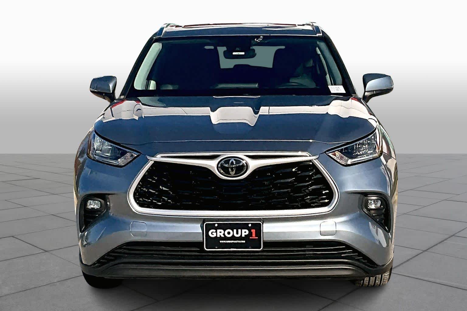 2020 Toyota Highlander XLE photo 3