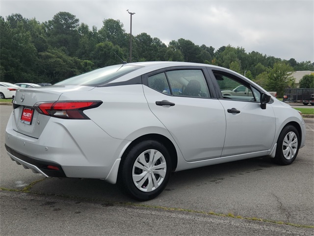 2024 Nissan Versa 1.6 S photo 3