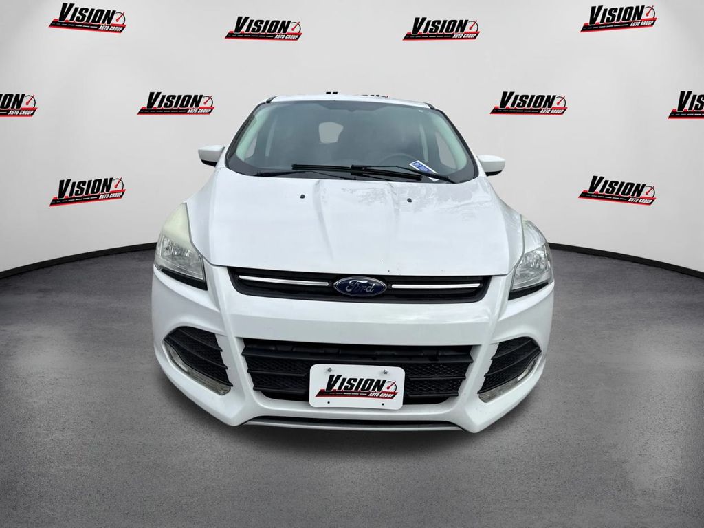 2016 Ford Escape SE photo 2