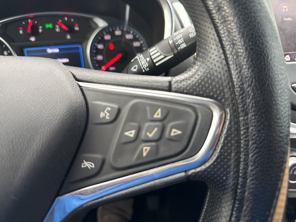 2020 Chevrolet Equinox LT photo 14