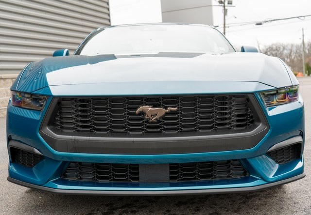 2026 Ford Mustang EcoBoost photo 3