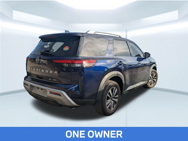 2023 Nissan Pathfinder SL photo 3