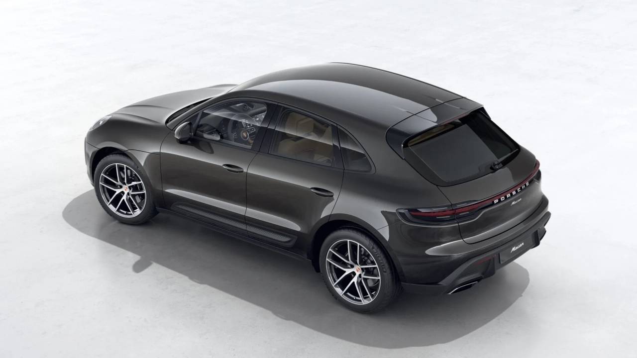 2026 Porsche Macan T photo 3