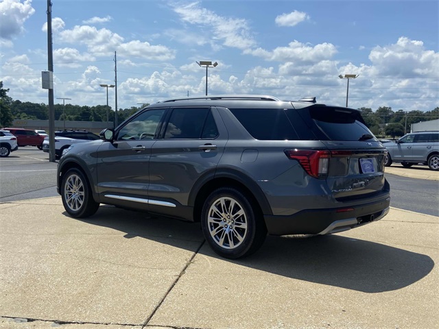 2025 Ford Explorer Platinum photo 2