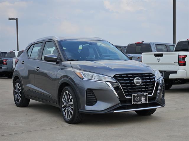 2021 Nissan Kicks SV photo 2