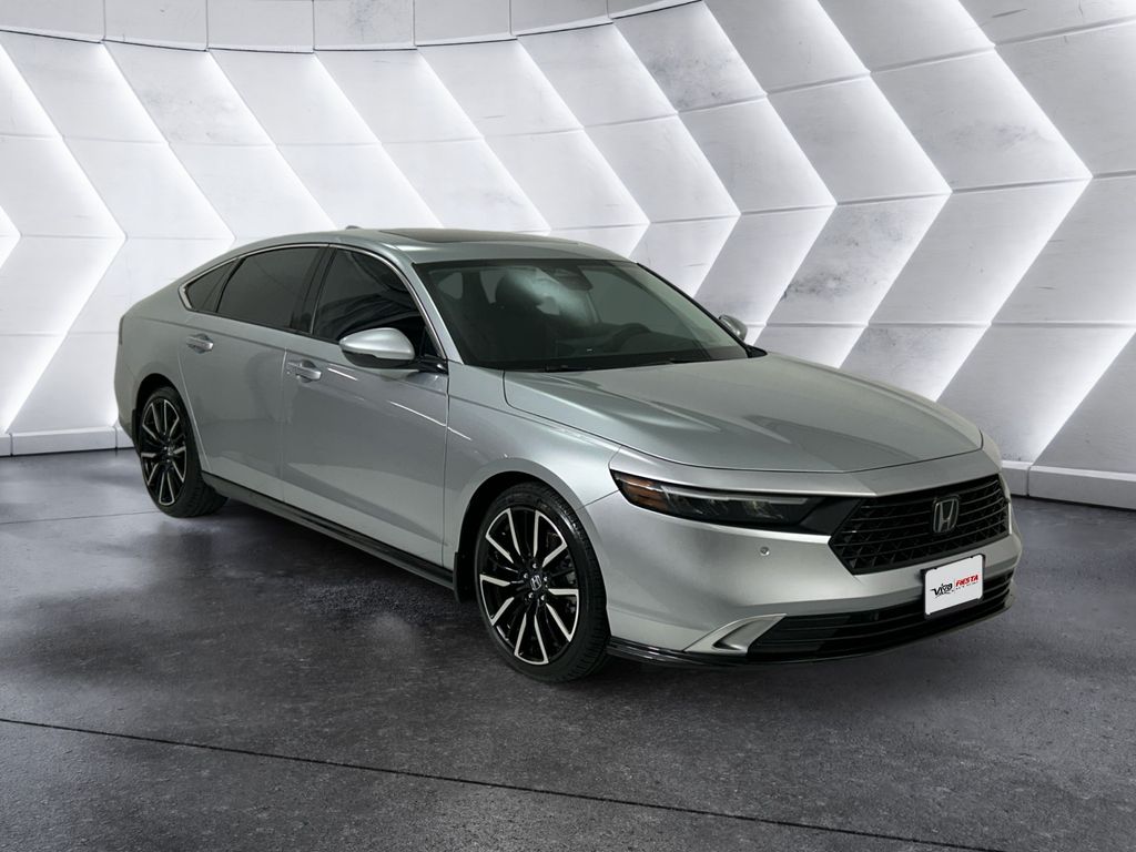 2024 Honda Accord Hybrid Touring's photo