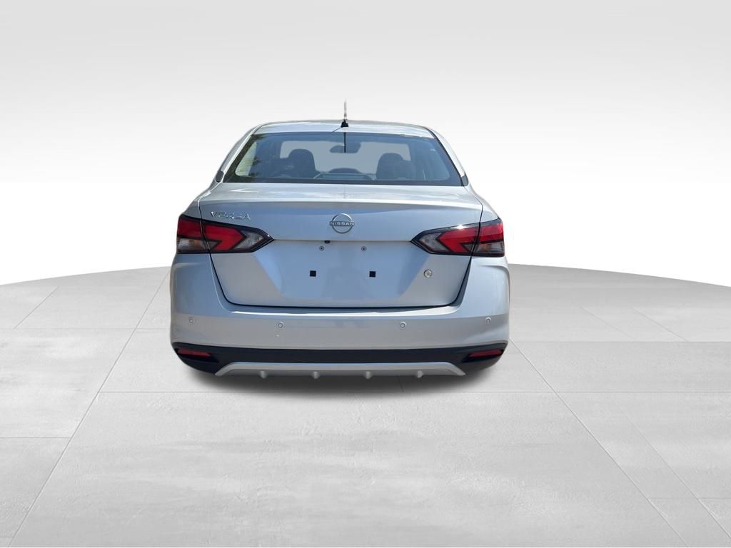 2025 Nissan Versa S photo 2