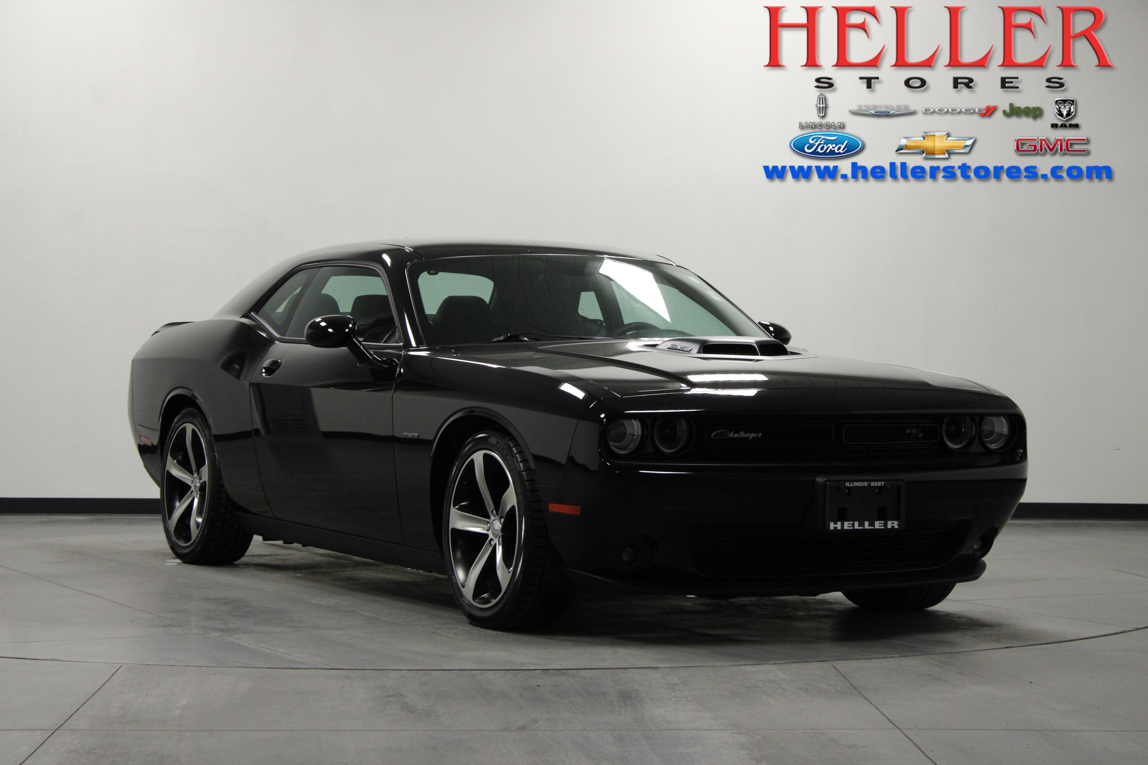 2016 Dodge Challenger R/T's photo