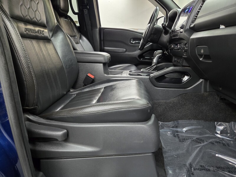 2022 Nissan Frontier PRO-4X photo 12