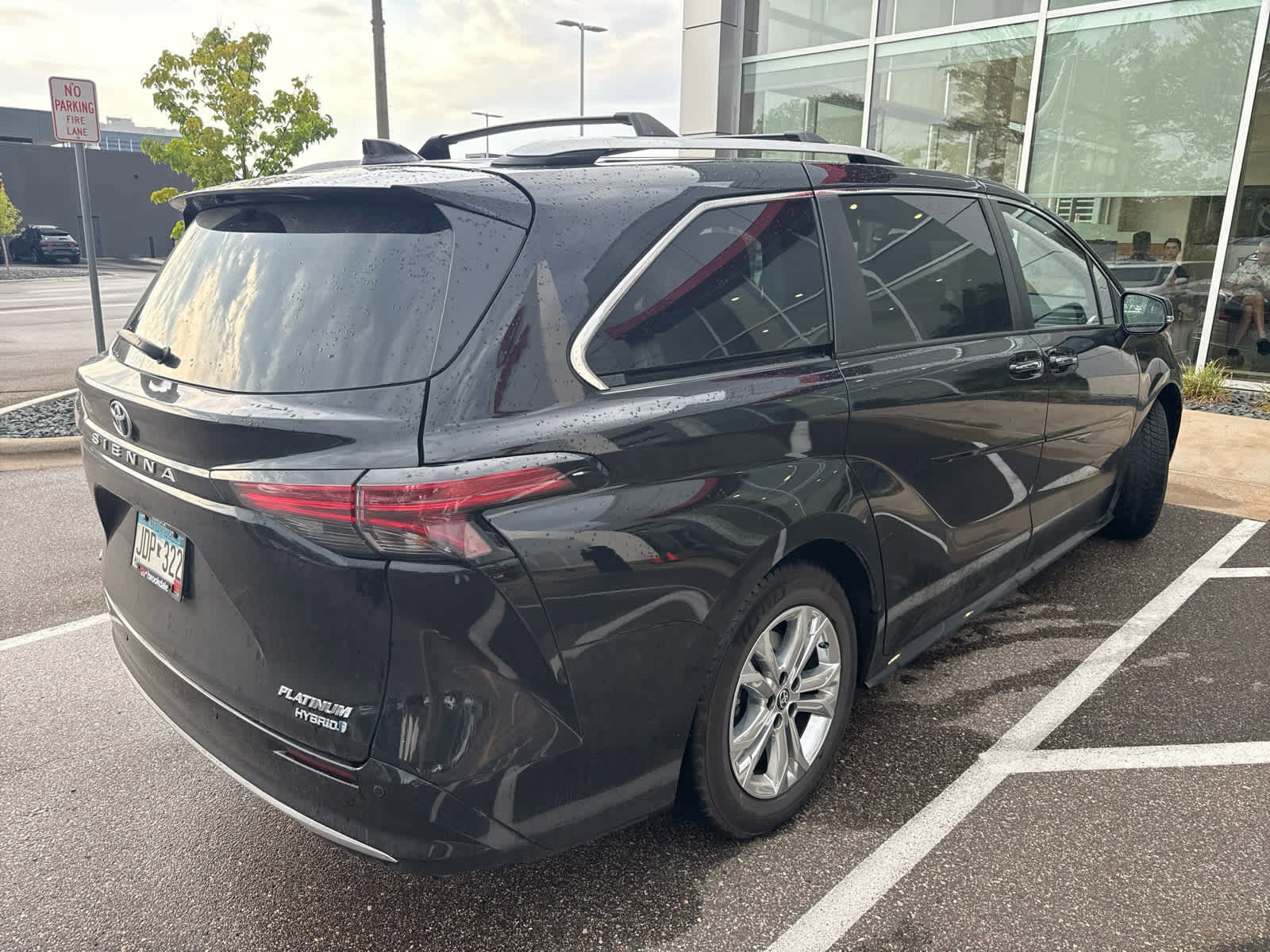 Used 2022 Toyota Sienna Platinum with VIN 5TDESKFC4NS062194 for sale in Golden Valley, Minnesota
