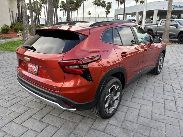 2024 Chevrolet Trax LT photo 7