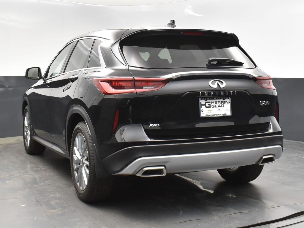 2025 Infiniti QX50 PURE AWD photo 5