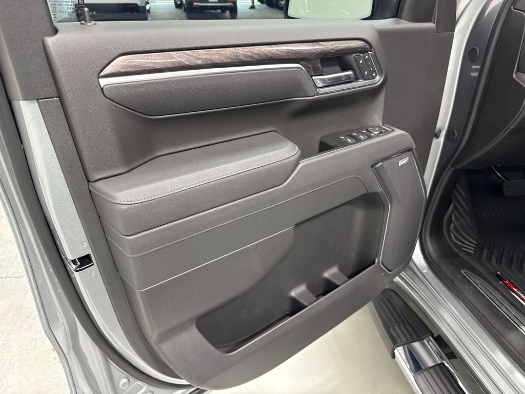 2026 Chevrolet Silverado LTZ photo 10
