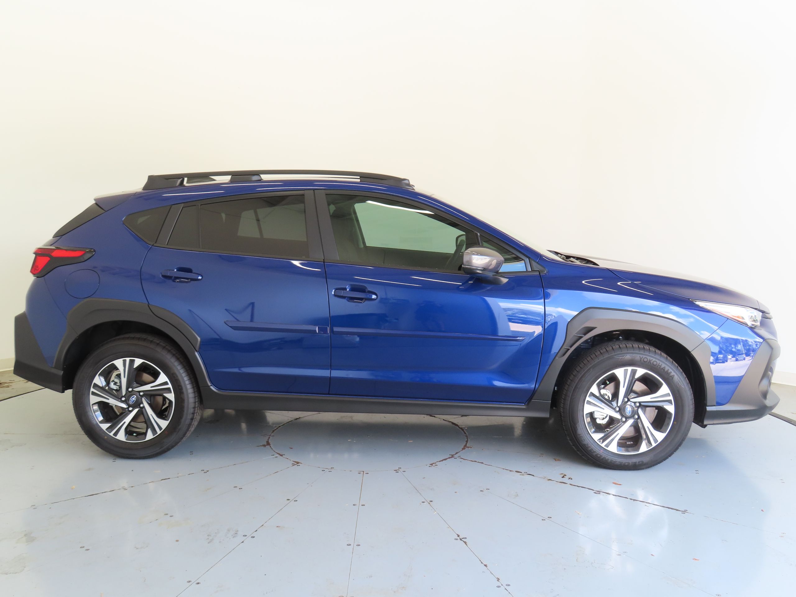 2025 Subaru Crosstrek Premium photo 2