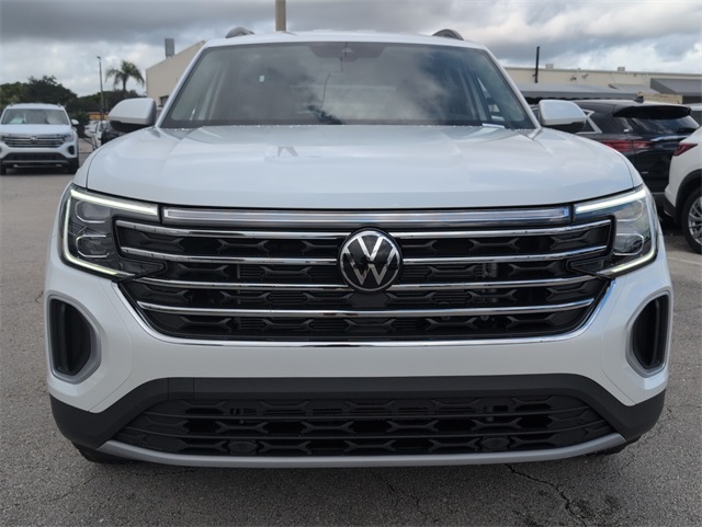 2026 Volkswagen Atlas SE photo 3