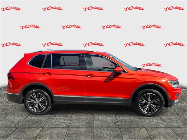 2018 Volkswagen Tiguan SEL photo 2