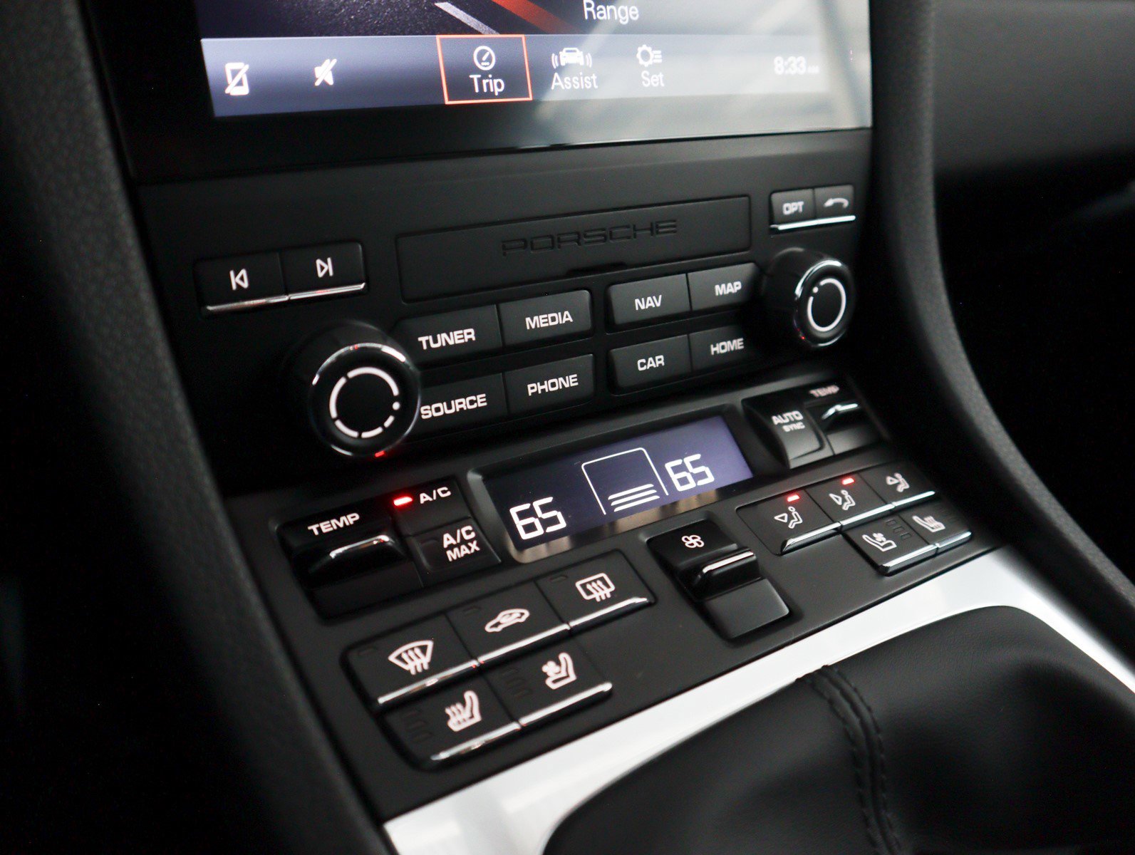 2025 Porsche Cayman photo 17