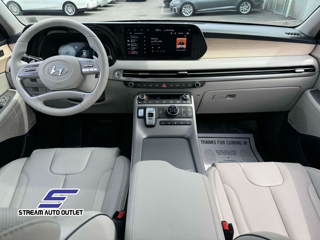 2025 Hyundai Palisade Limited photo 12