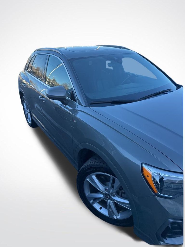 2020 Audi Q3 Premium S line photo 2