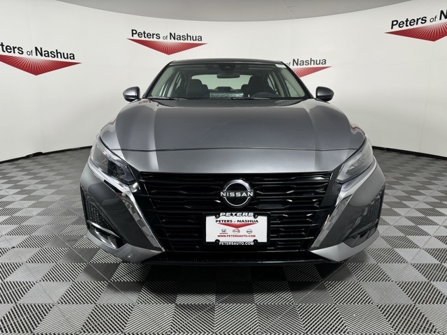 2025 Nissan Altima SV photo 2