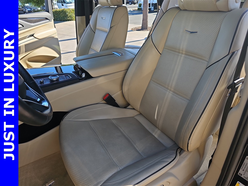 2023 Cadillac Escalade Premium Luxury photo 15