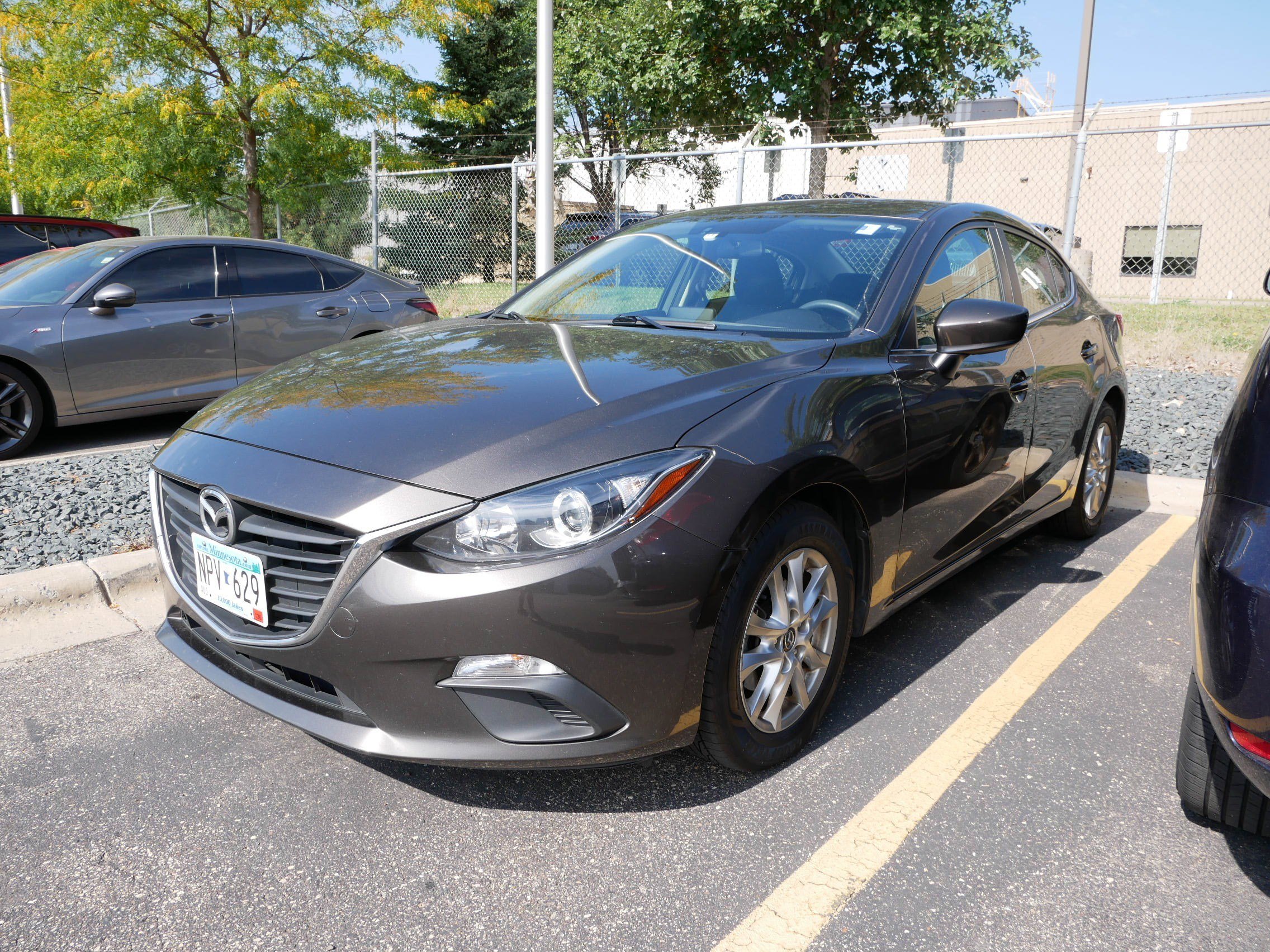 2016 Mazda Mazda3 Sport photo 3